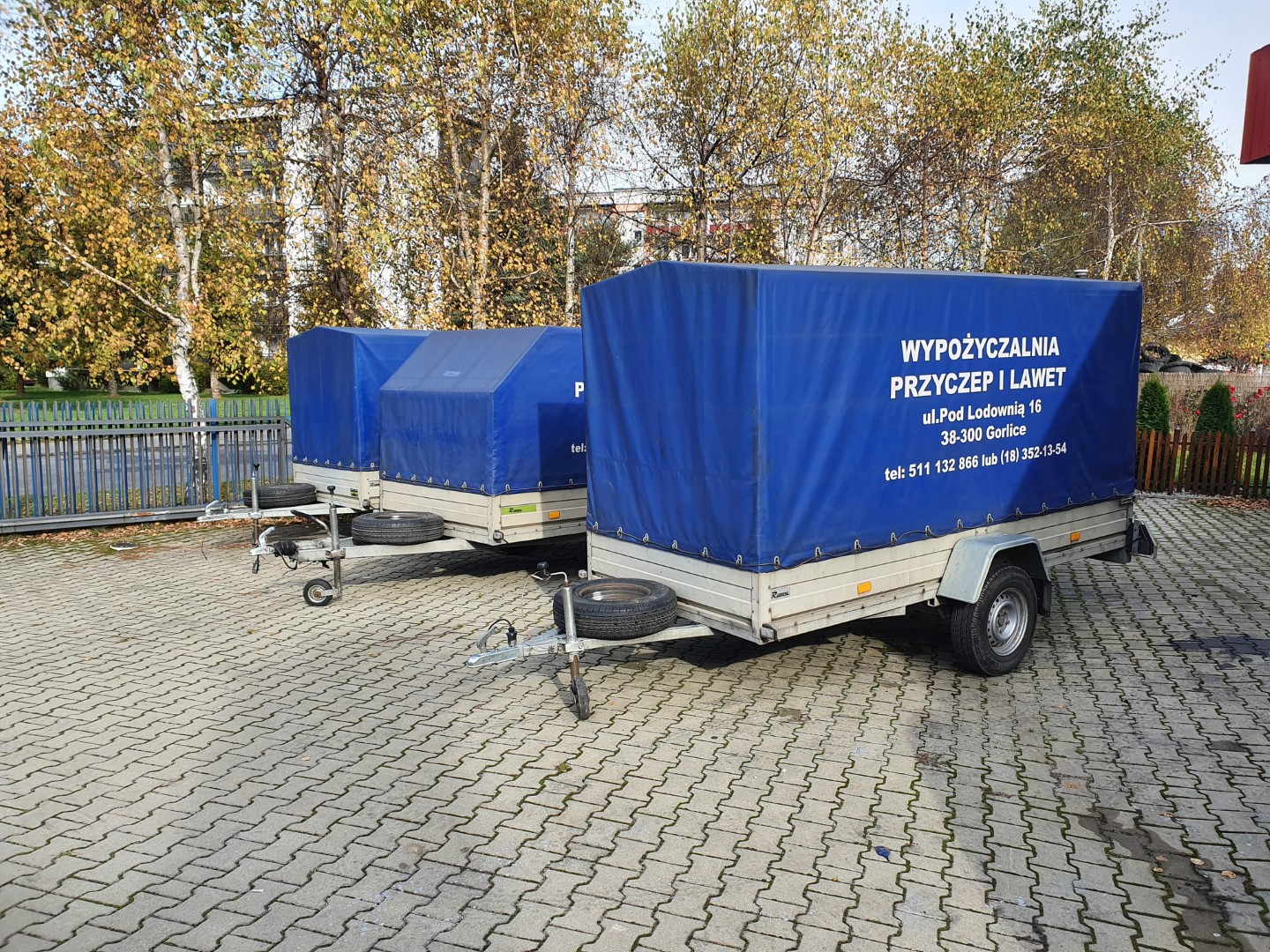 wypożyczalnia przyczep i lawet