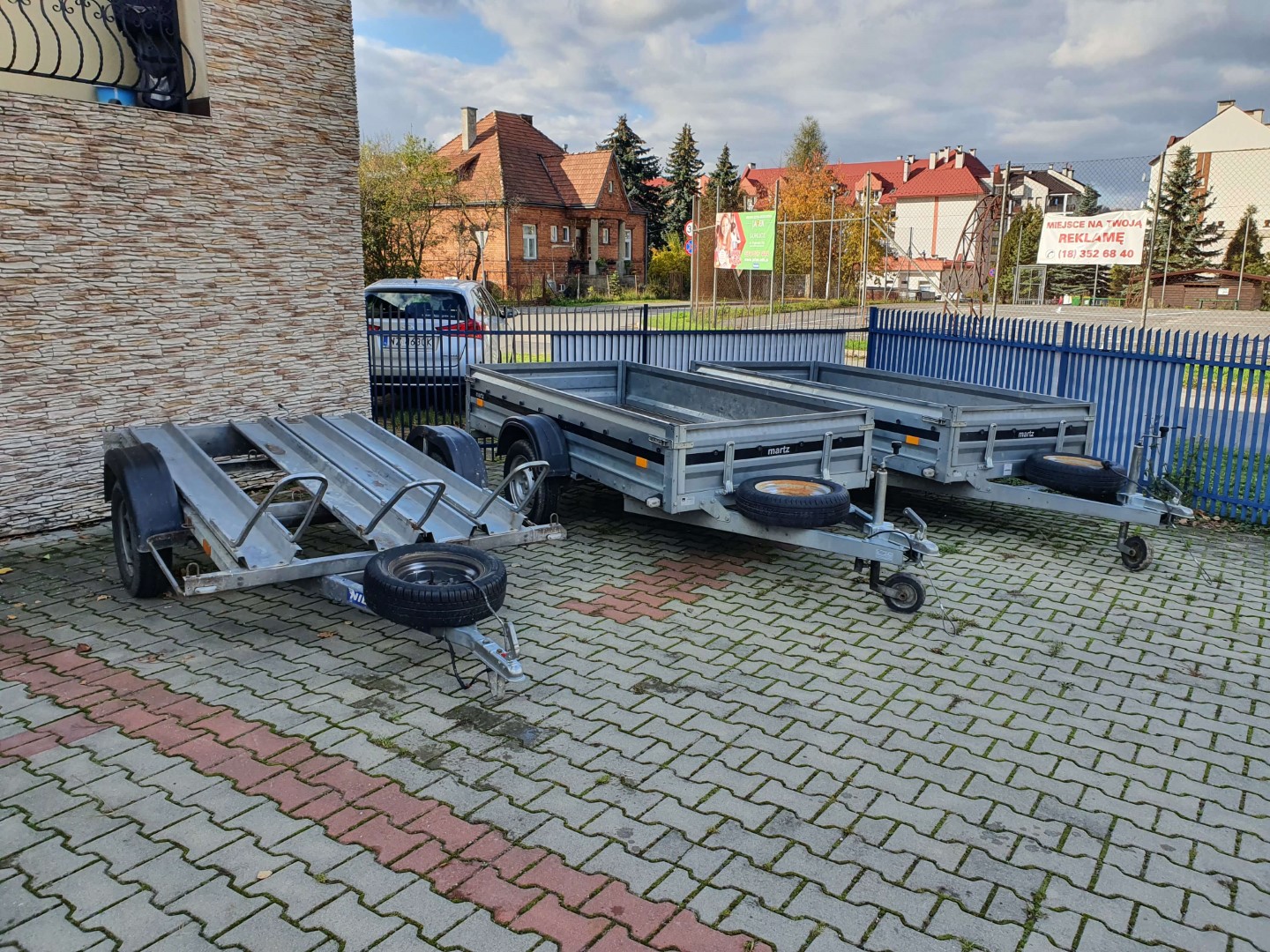 wypożyczalnia przyczep i lawet